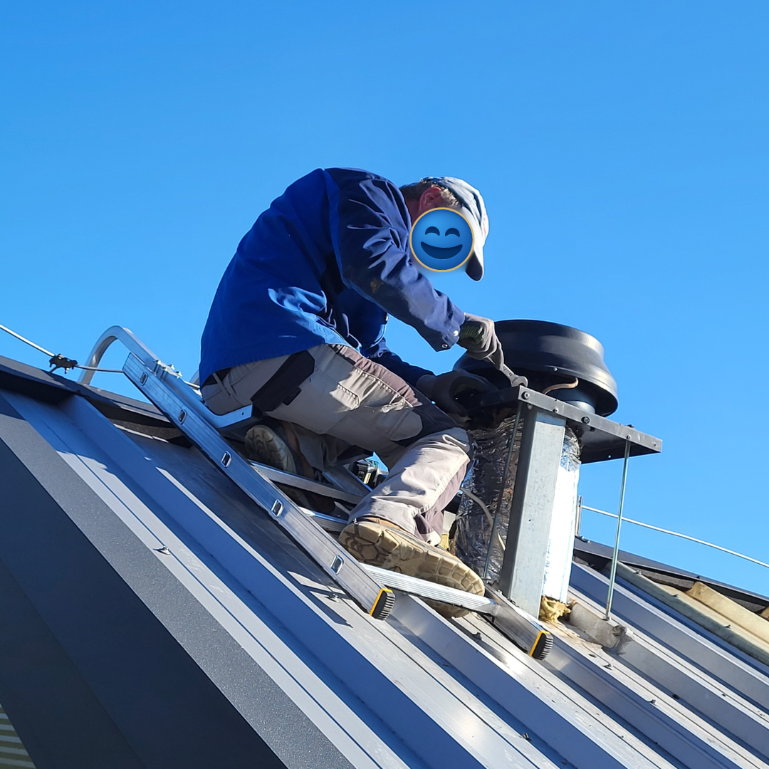 DACHGUARD PRO na kalenicy – szerokie zdjęcie